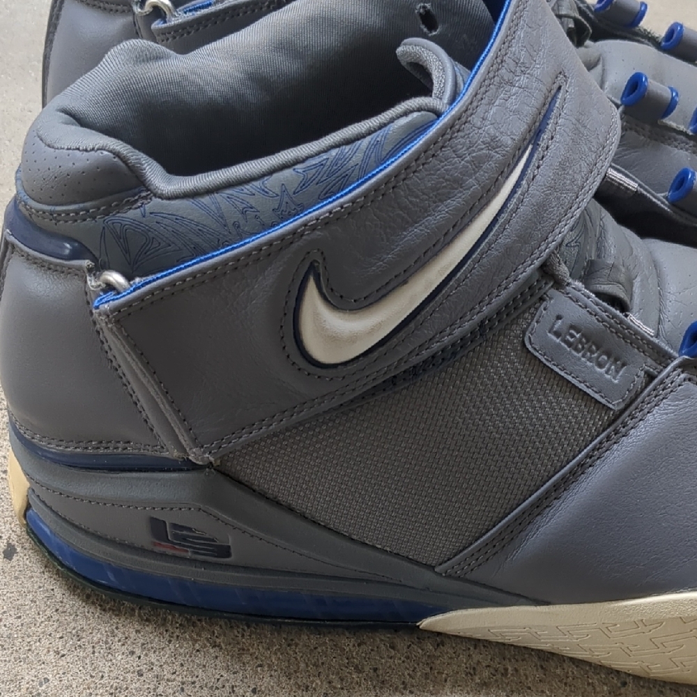 Nike Men's Gray and Blue High-Top Sneakers - Picture 3 of 7